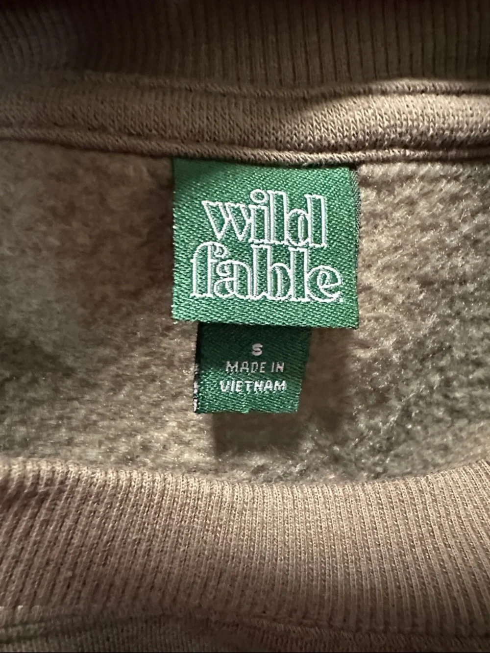 ❤️ Wild Fable Sweatshirt - Picture 3 of 4